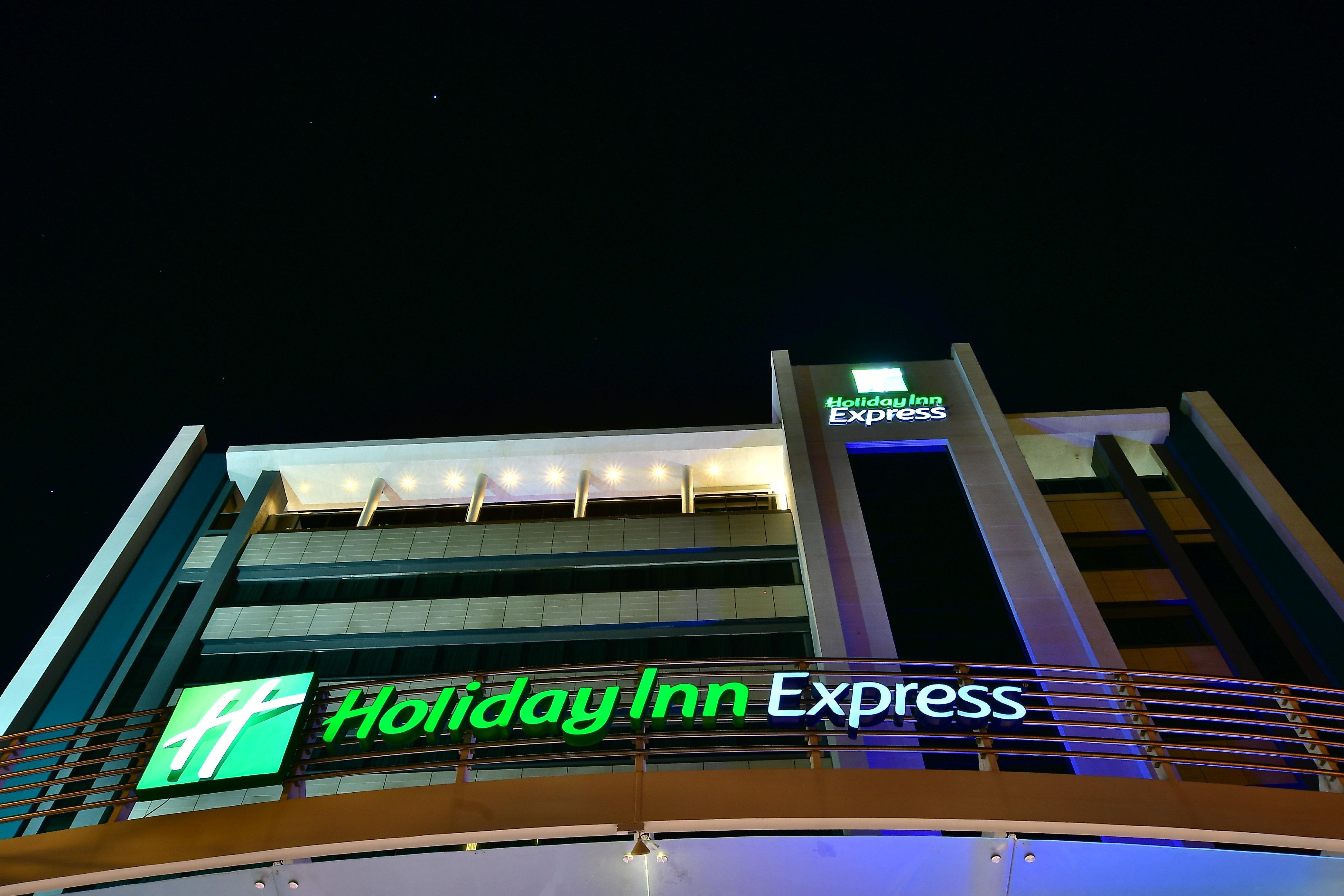 Holiday Inn Express Asuncion Aviadores By Ihg Exteriér fotografie