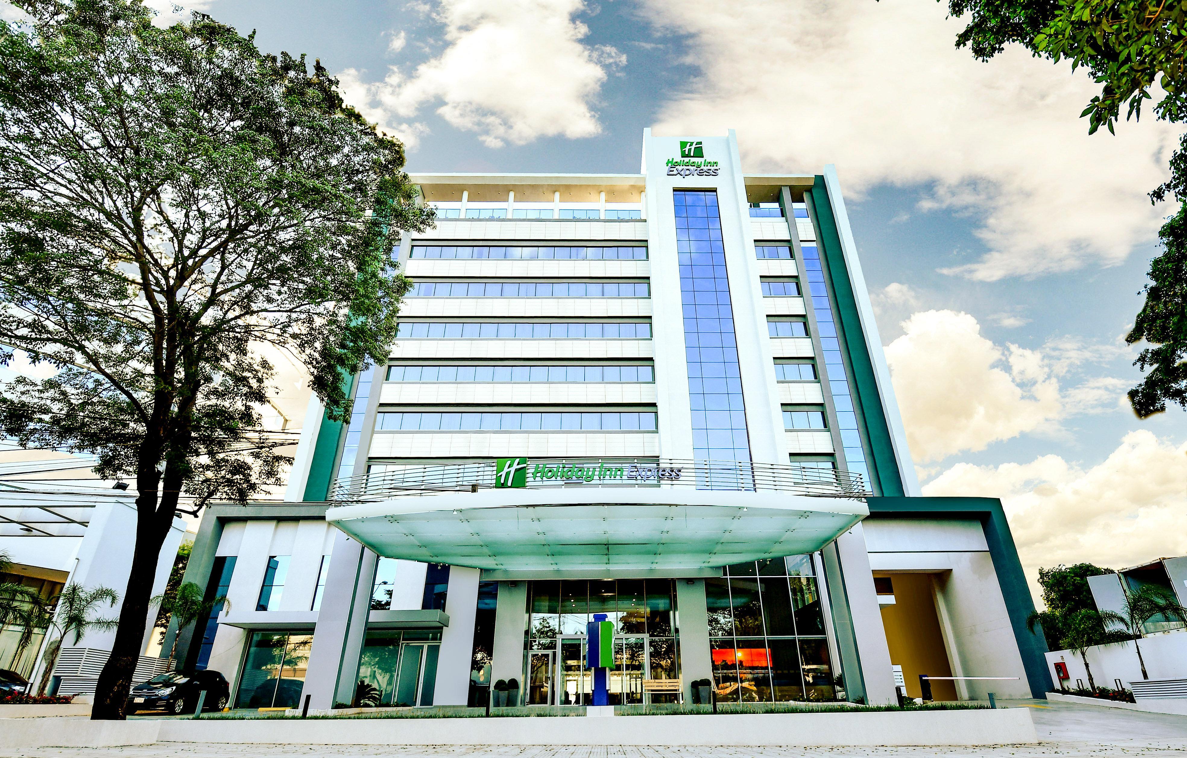 Holiday Inn Express Asuncion Aviadores By Ihg Exteriér fotografie